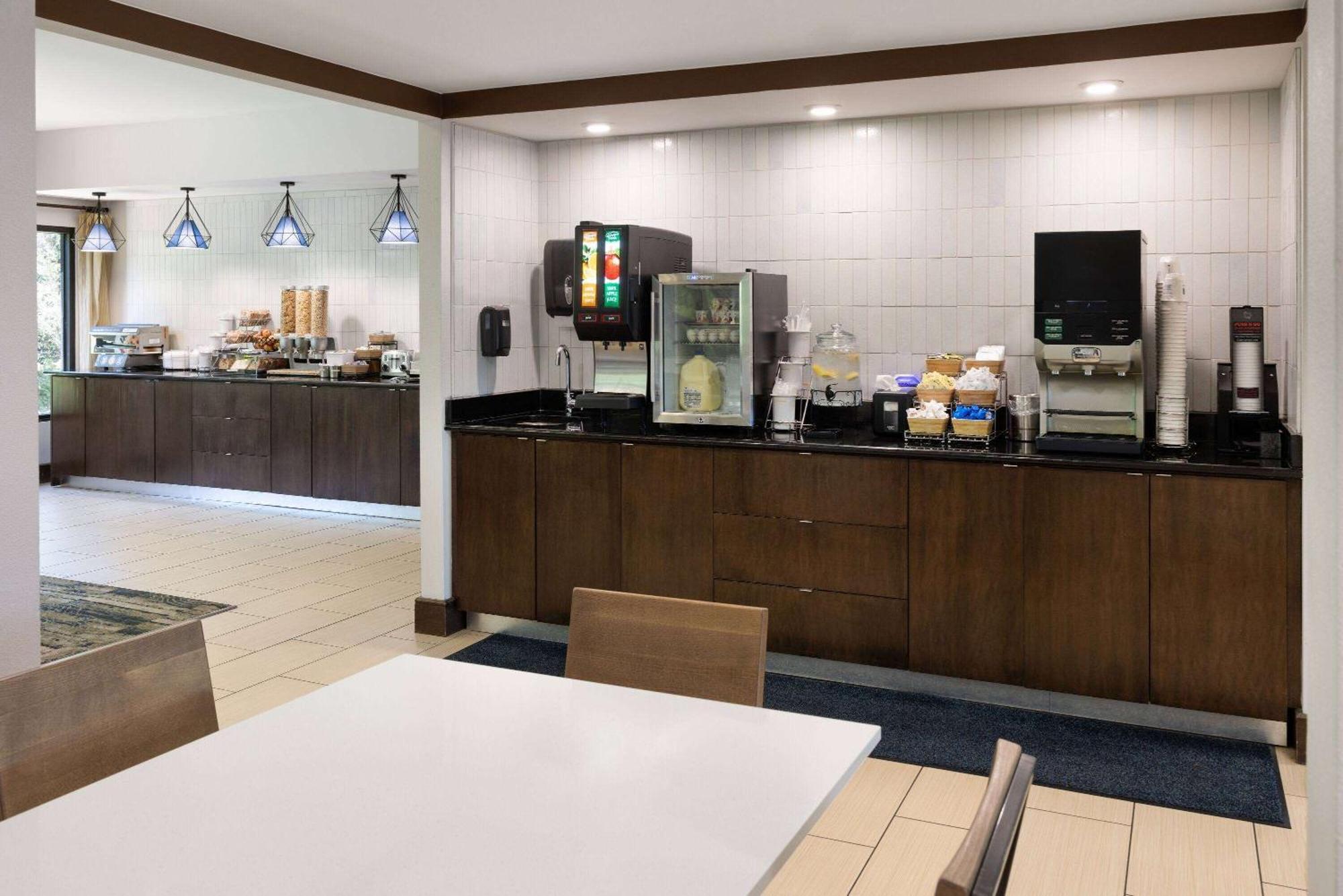 La Quinta By Wyndham Lagrange / I-85 Hotel Eksteriør billede