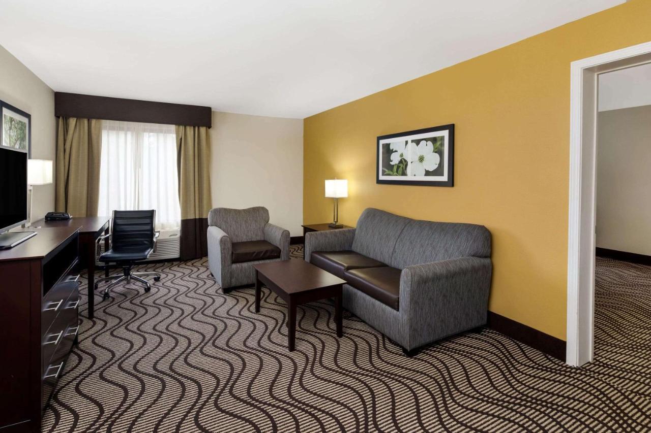 La Quinta By Wyndham Lagrange / I-85 Hotel Eksteriør billede